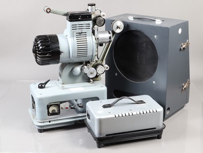 Lot 440 - A Cinetechnic 16mm Scilent and Sound Projector