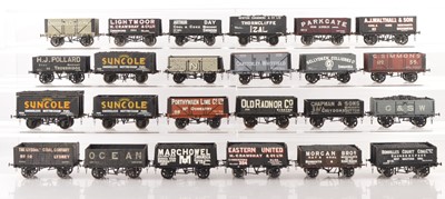 Lot 833 - Slaters and other Commercial manufactures Finescale 0 Gauge Kitbuilt Private owner Goods wagons (24)