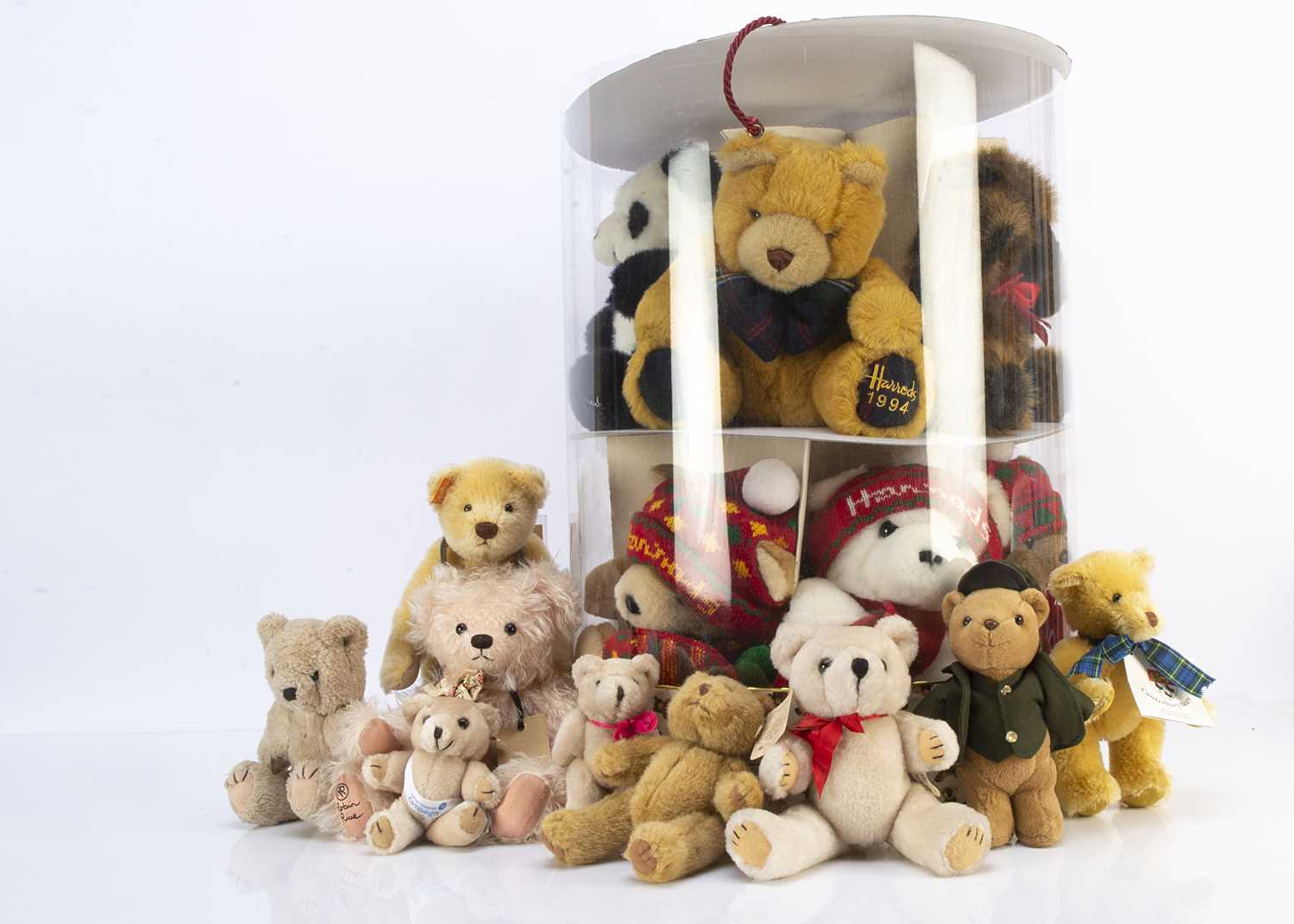 Lot 20 - A selection of Harrods and manufactured Teddy Bears
