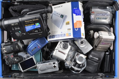 Lot 471 - A Tray of Camcorders and Compact Digitals