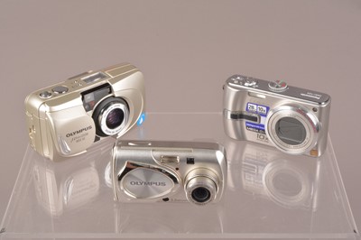 Lot 486 - A Small Group of Compact Cameras