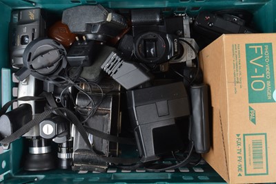 Lot 489 - A Tray of Various Cameras