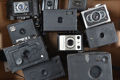 Lot 503 - A Tray of Box Cameras
