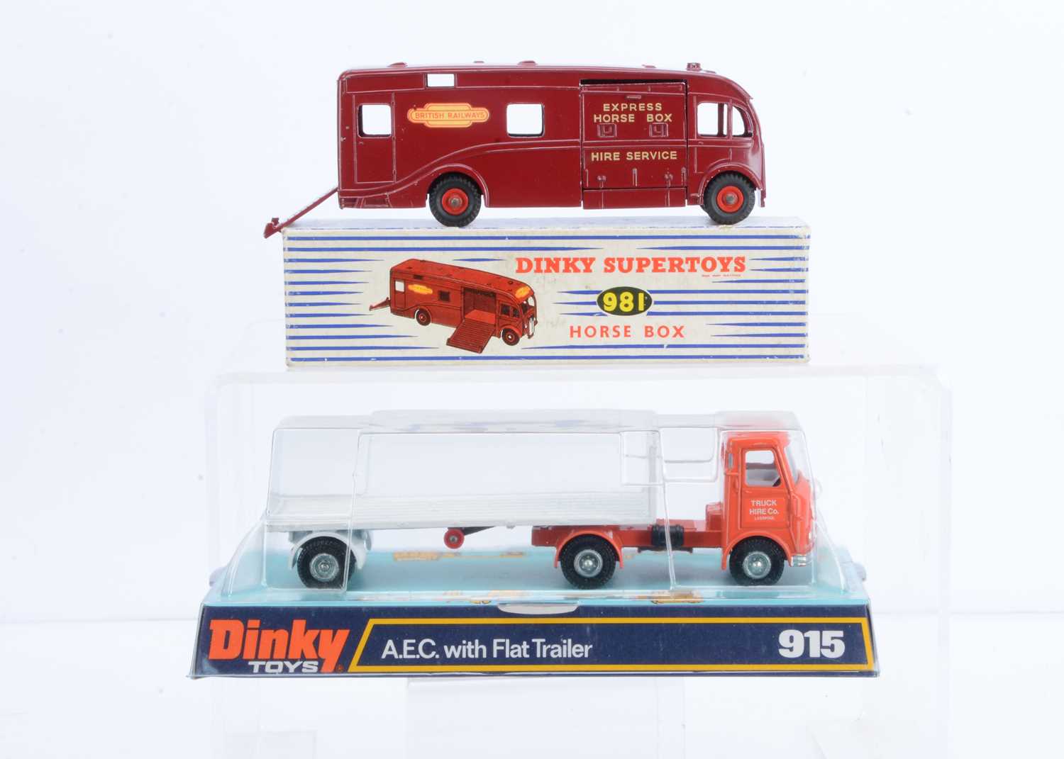 Lot 20 - Dinky Toys 915 A.E.C with Flat Trailer