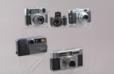 Lot 515 - A Group of Various Cameras