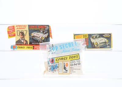 Lot 49 - A Corgi Toys 261 James Bond's Aston Martin D.B.5 Empty Box