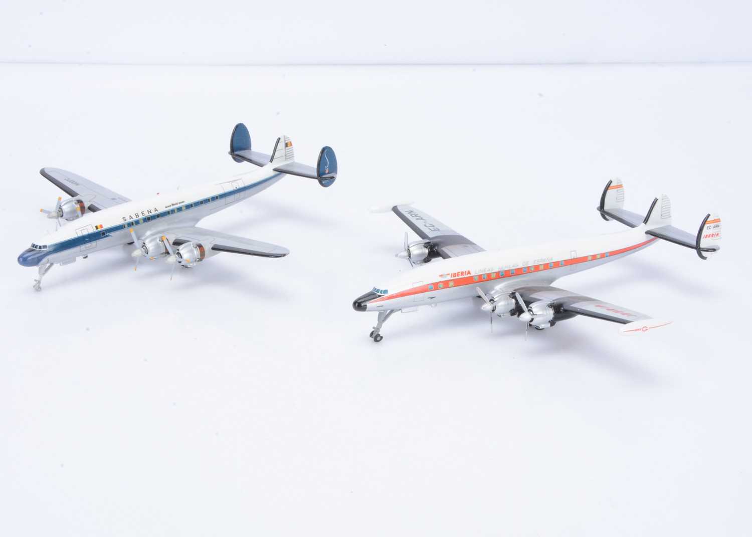 Lot 246 - Small World Models 1:200 Scale Airliners