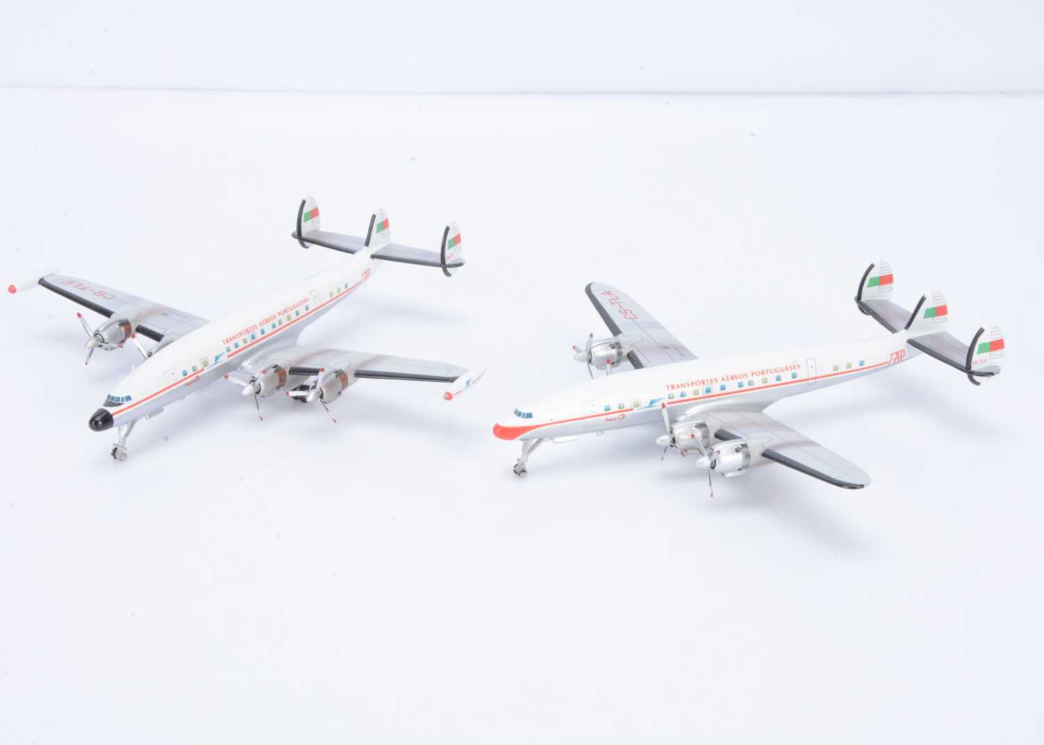 Lot 247 - Small World Models 1:200 Scale Airliners