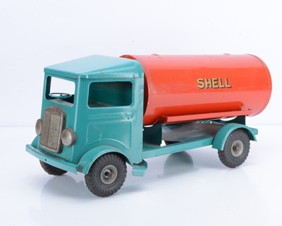 Lot 344 - A Scarce Unboxed Tri-ang TM7213 Pressed Steel #204 Shell Petrol Tanker