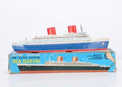 Lot 372 - A Yonezawa Toys (Japan) Tinplate Battery-Operated De Luxe Liner Sea Queen