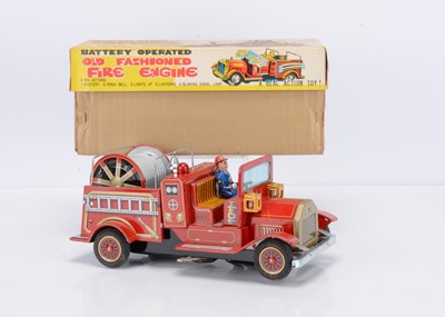 Lot 376 - A Horikawa (Japan) Tinplate Battery-Operated Old Fashioned Fire Engine