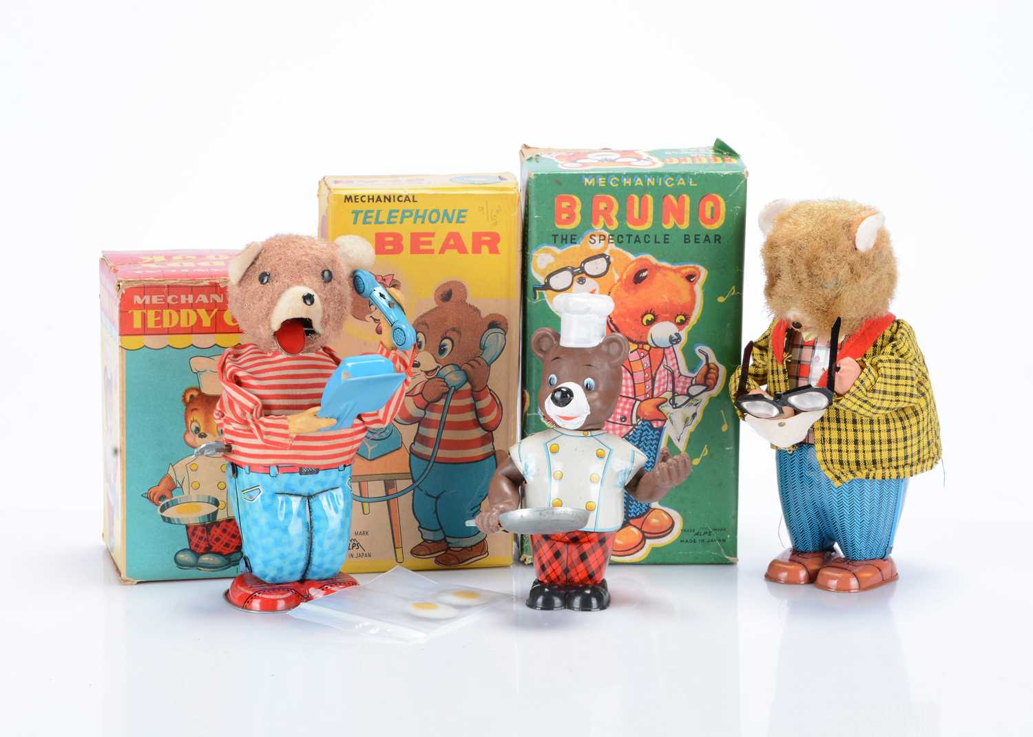 Lot 421 - Japanese Tinplate Clockwork Bear Toys