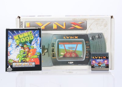 Lot 475 - Atari Lynx II Hand-Held Games Console