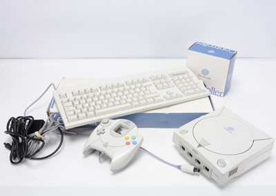 Lot 482 - Sega Dreamcast Games Console