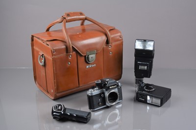 Lot 562 - Nikon Camera Items