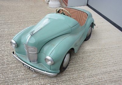 Lot 525 - An Austin J40 Pedal Car