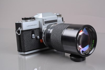 Lot 566 - A Leitz Wetzlar Leicaflex SL SLR Camera