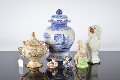 Lot 8 - Six items of British ceramics