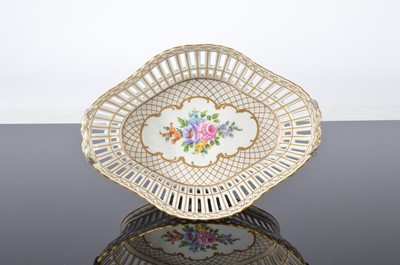 Lot 9 - A second half 20th century Dresden porcelain pierced basket