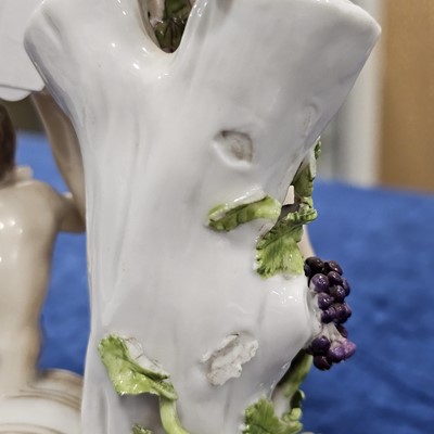 Lot 59 - A Dresden porcelain figural group