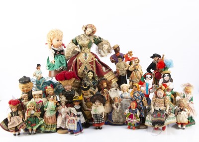 Lot 219 - A large quantity of national costume dolls