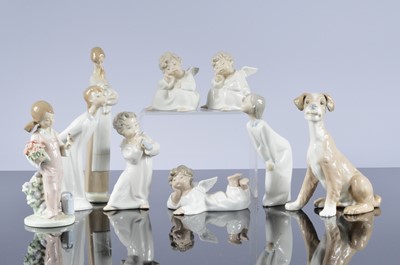 Lot 142 - Nine Lladro porcelain figures