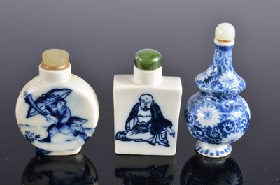 Lot 210 - A collection of 20th century Chinese blue and white snuff bottles