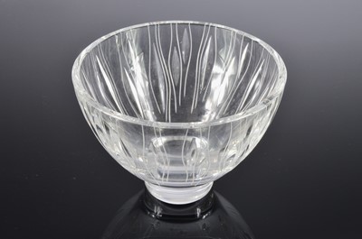 Lot 240 - A modern Stuart Crystal bowl