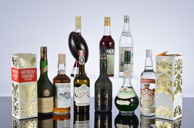 Lot 283 - Eleven bottles of spirits and alcohol