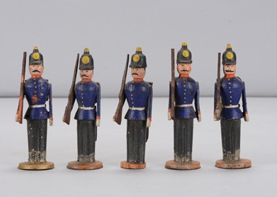 Lot 97 - Five late 19th century Seiffen wooden German infantrymen