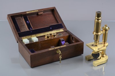 Lot 604 - An EMO Optik authorised modern replica of Leitz lacquered brass 1899 Stativ IV Compound Monocular Microscope