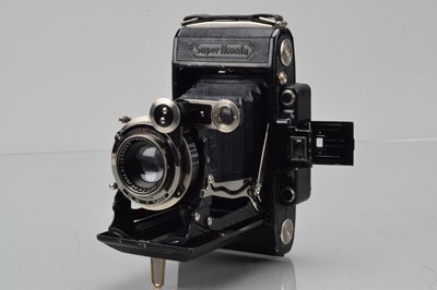 Lot 99 - A Zeiss Ikon Super Ikonta 530/2 Rangefinder Folding Camera