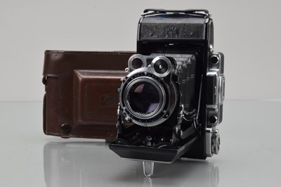 Lot 101 - A Zeiss Ikon Super Ikonta 531/2 Rangefinder Folding Camera