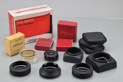 Lot 118 - A Tray of Zenza Bronica Accessories