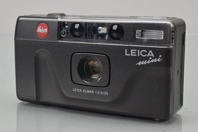 Lot 180 - A Leica Mini Compact Camera