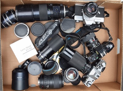 Lot 196 - A Group of SLR Cameras