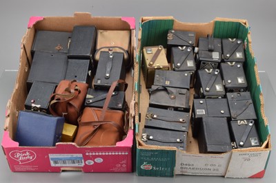 Lot 252 - Two Trays of Box Cameras