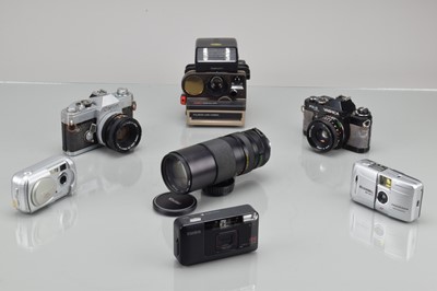 Lot 256 - A Group of Film Cameras