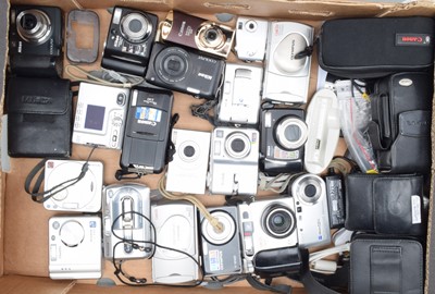 Lot 259 - A Tray of Digital Compact Cameras