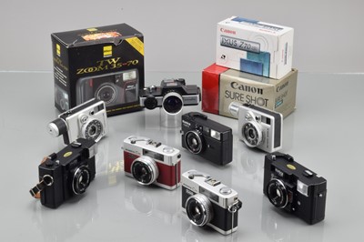 Lot 262 - A Tray of Compact Cameras