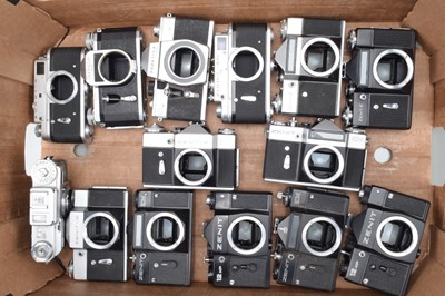 Lot 278 - A Tray of Eastern Bloc Camera Bodies