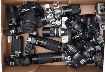 Lot 298 - A Tray of SLR Cameras