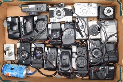 Lot 345 - A Tray of Compact Cameras