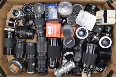 Lot 351 - A Tray of Lenses and Tele-Converters