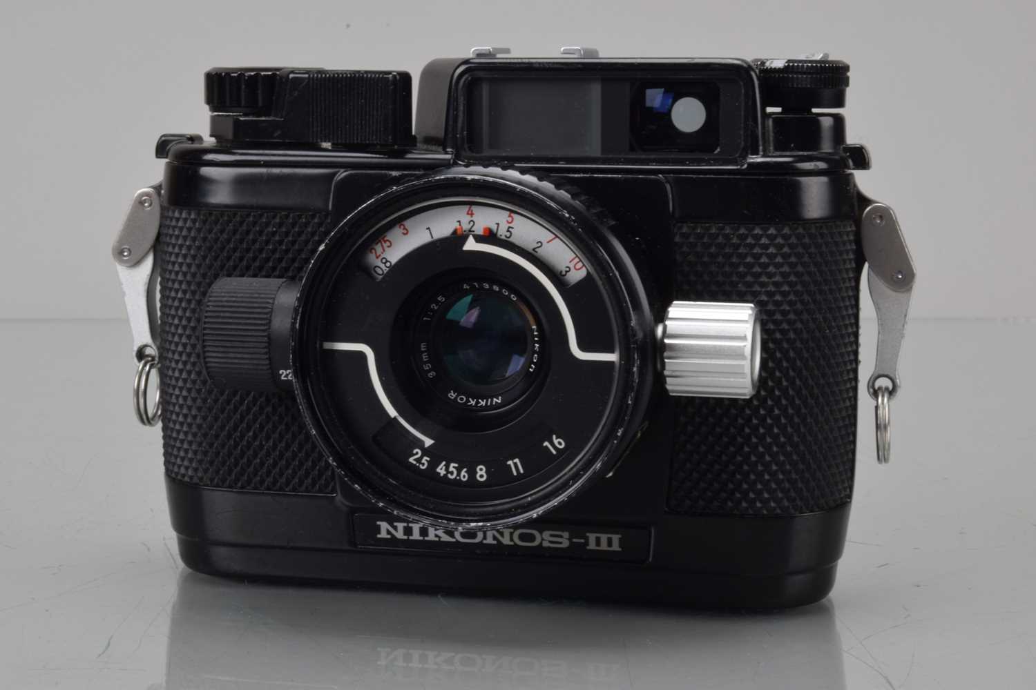 Lot 363 - A Nikon Nikkonos III Underwater Camera