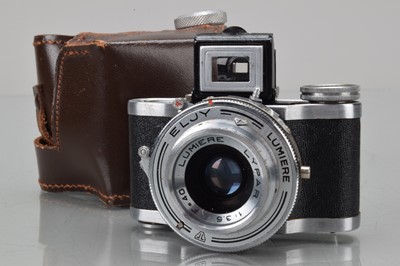 Lot 384 - A Lumiere Eljy Camera