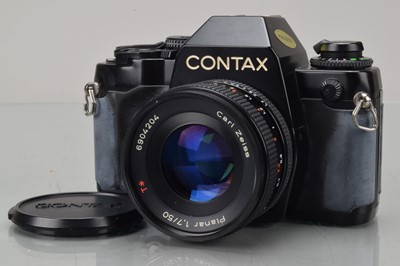 Lot 390 - A Contax 159 MM SLR Camera