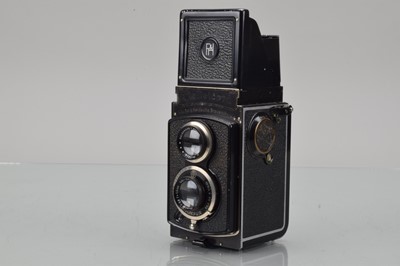 Lot 459 - A Rolleicord I TLR Camera