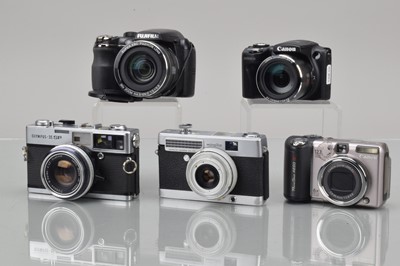 Lot 467 - A Group of Cameras