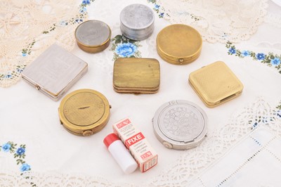 Lot 380 - French compacts